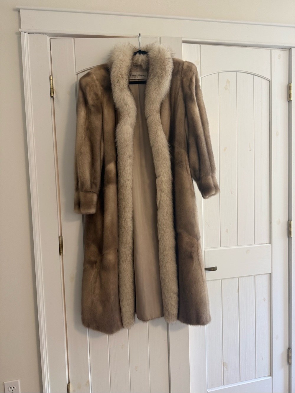 Vintage Roland Forgues Full Length Pastel Mink Coat Fox Tuxedo Collar Quebec Fur